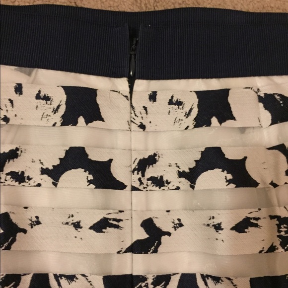 Ann Taylor Petite Skirt - Picture 4 of 8